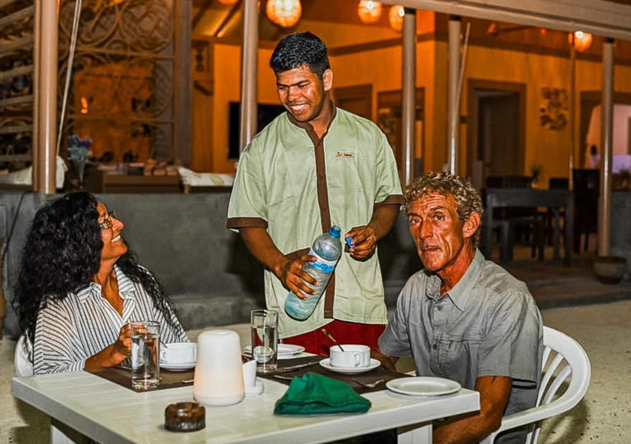 Hotel Tropical Tree Fehendhoo Esterno foto