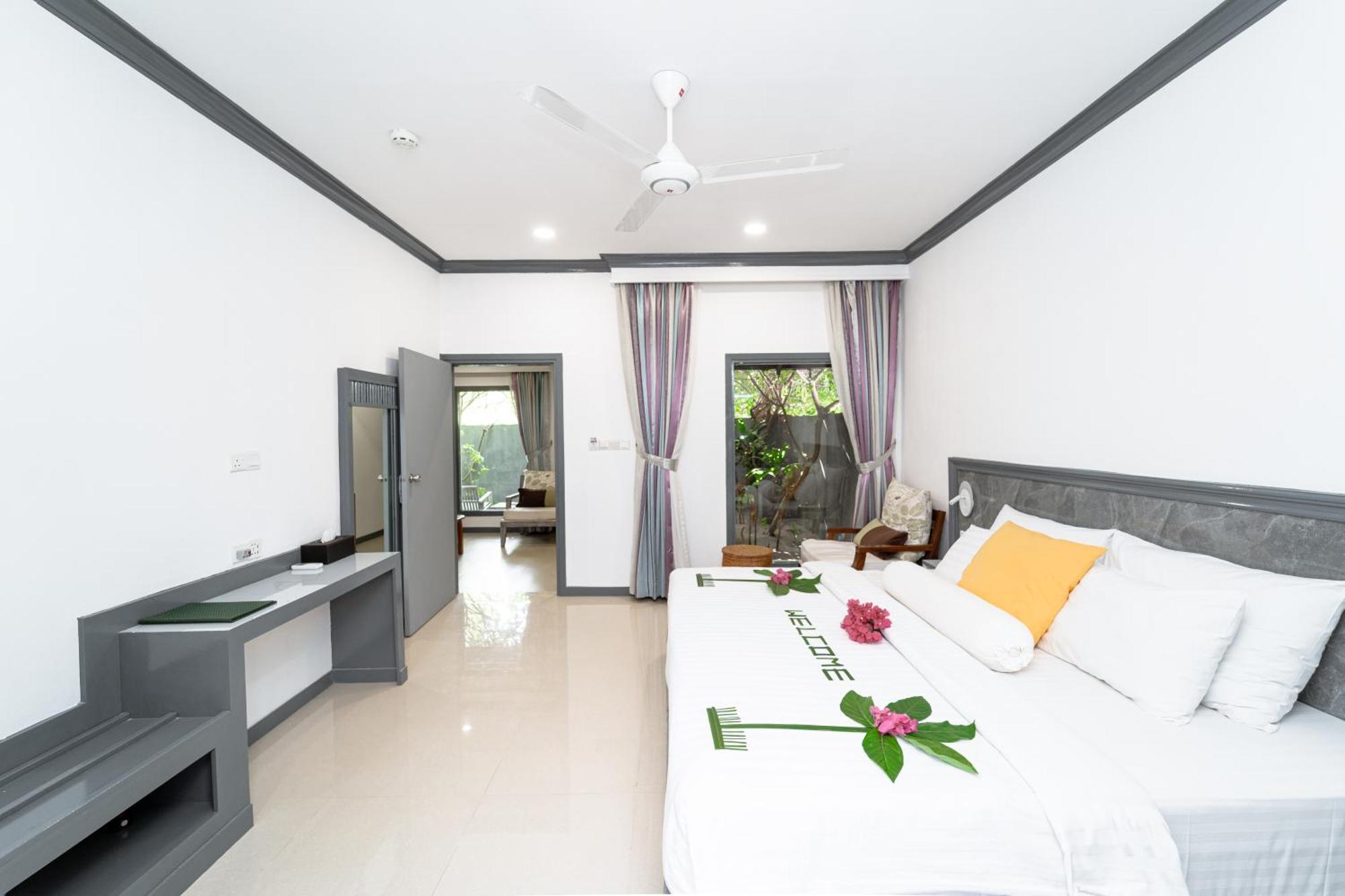 Hotel Tropical Tree Fehendhoo Esterno foto