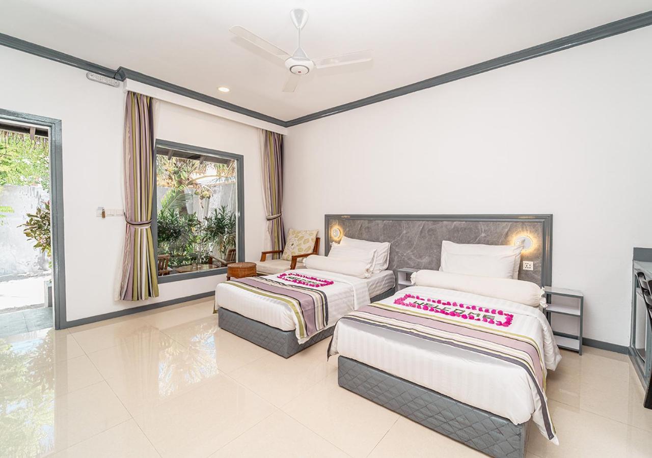 Hotel Tropical Tree Fehendhoo Esterno foto