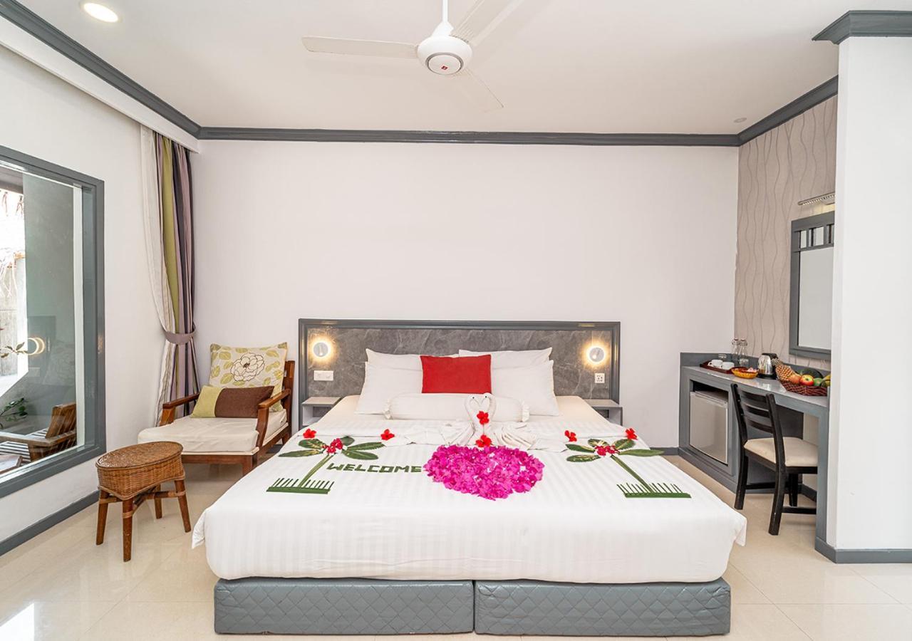 Hotel Tropical Tree Fehendhoo Esterno foto